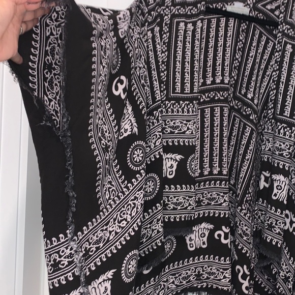World Market Kimono Top Black and Cream OS Rayon - Picture 3 of 7